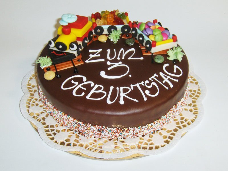 Torte mit Kinderzug